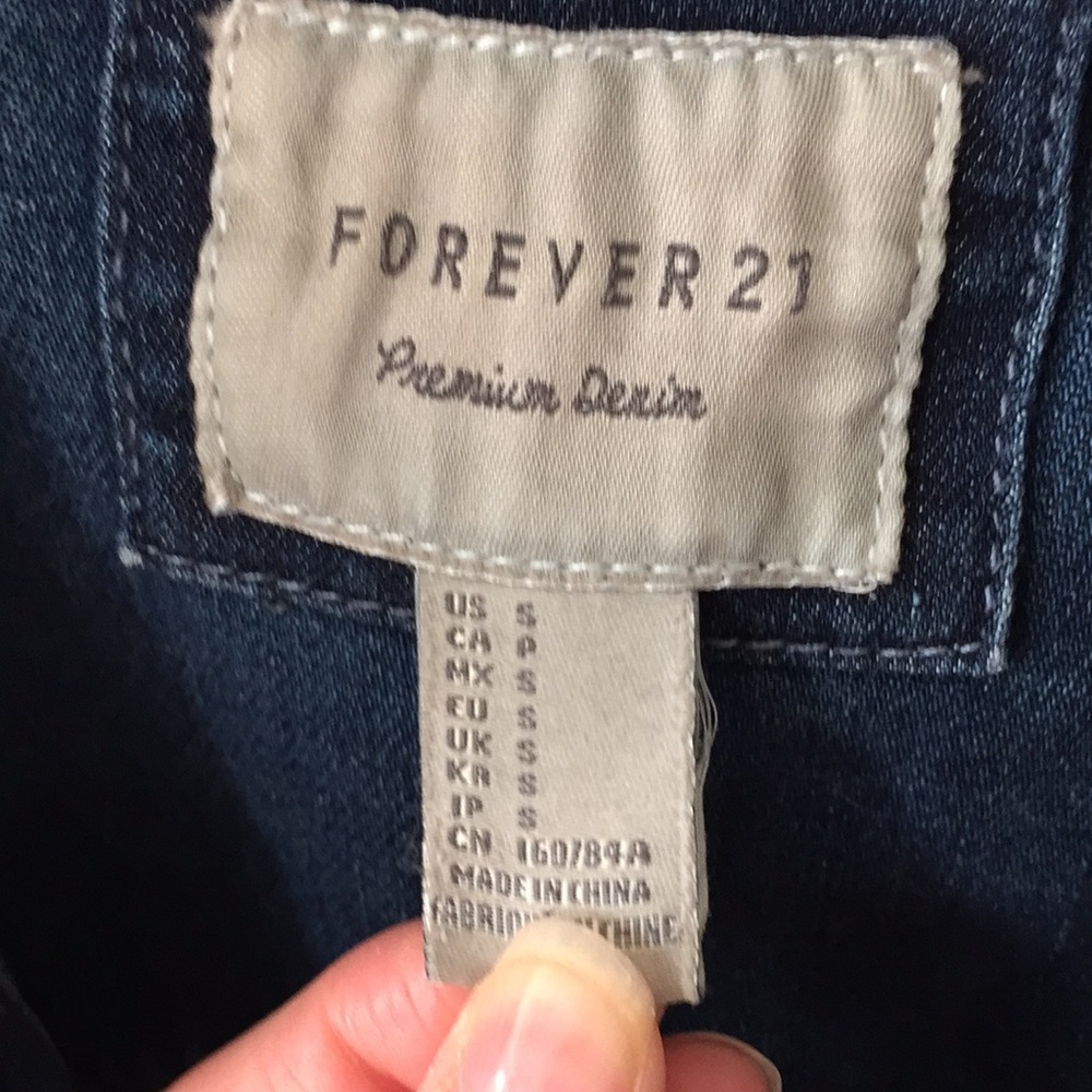 Jean jacket - Picture 2 of 3